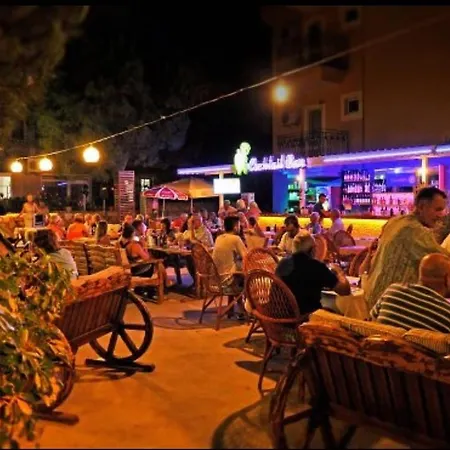 Turtle Apart Lägenhetshotell Fethiye