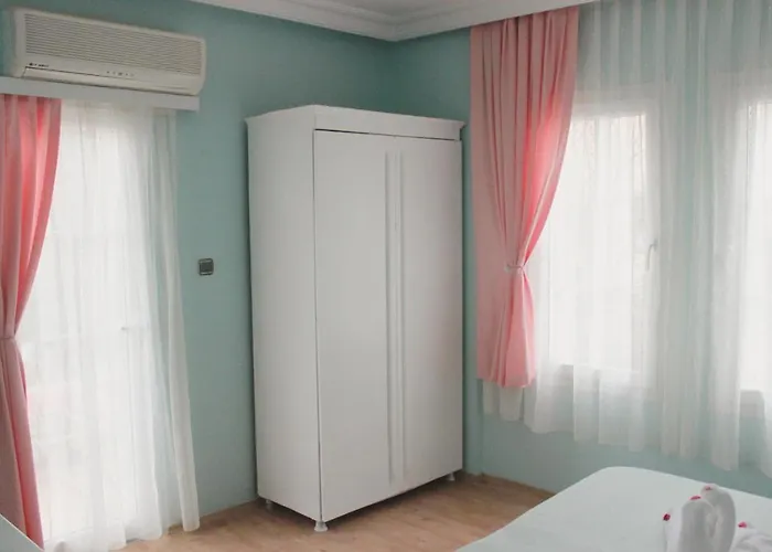 Turtle Apart Aparthotel